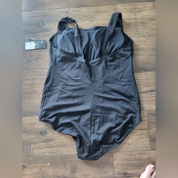 Speedo women's ruched front swim suit size 22 - Picture 2 of 2